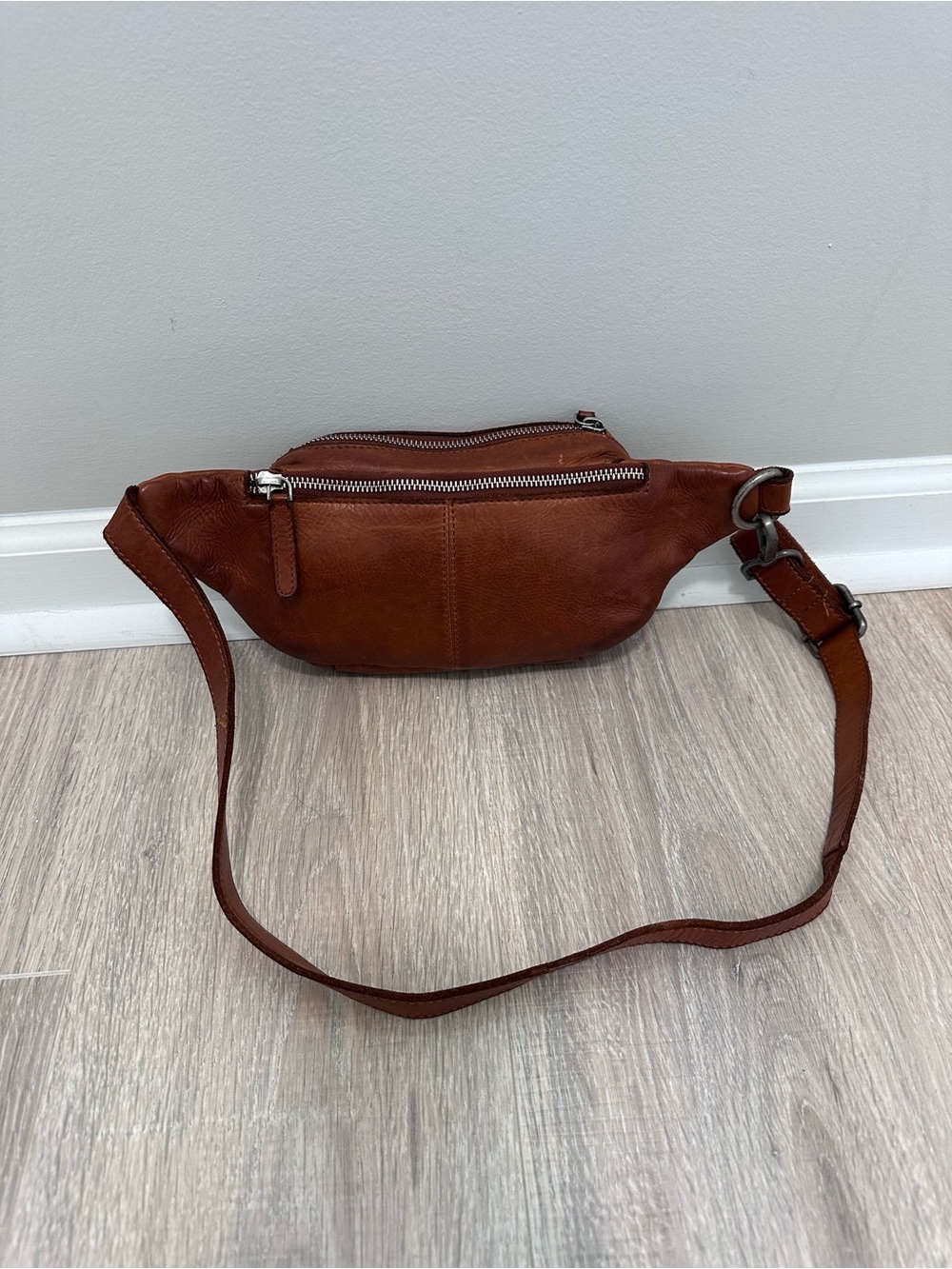 Vilenca Holland Brown Woven Leather Waist Bag Belt Bag Fanny Pack - Picture 8 of 9